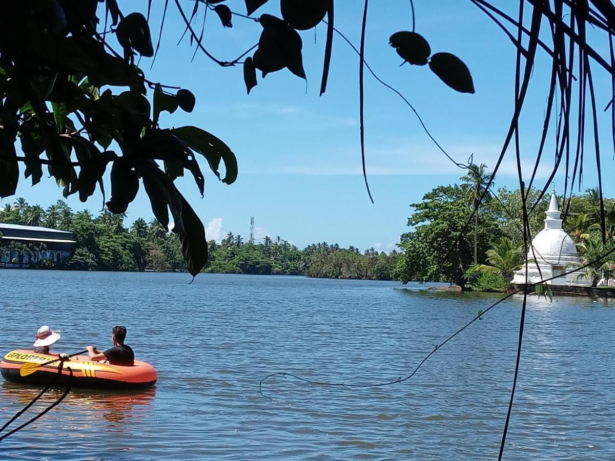 Lake Life Villa Ambalangoda  Buitenkant foto