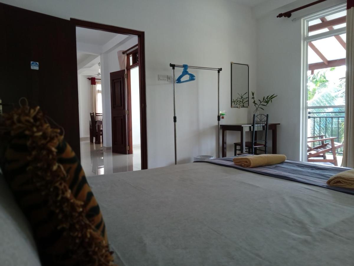 Lake Life Villa Ambalangoda  Buitenkant foto